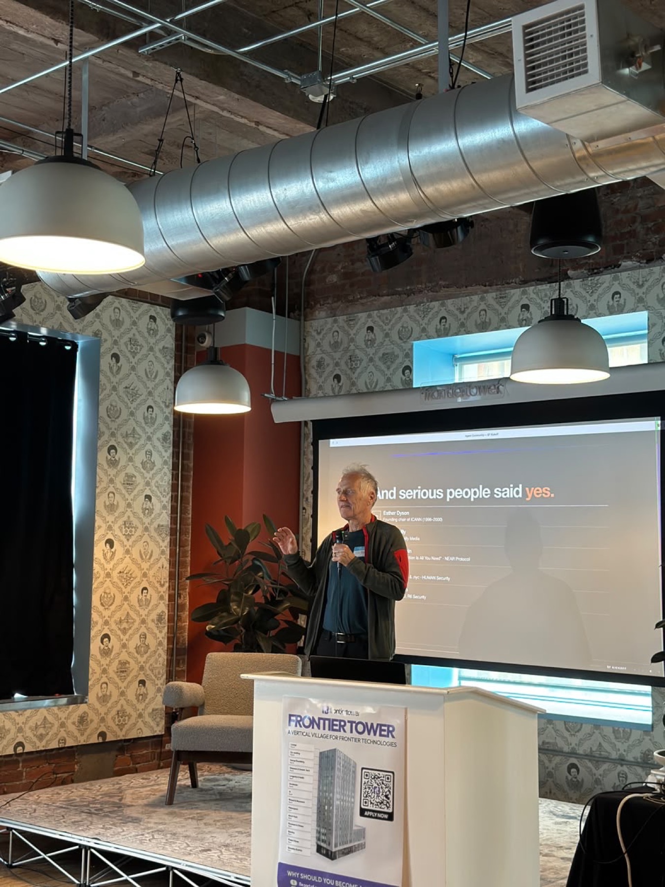 Esther Dyson addressing the room